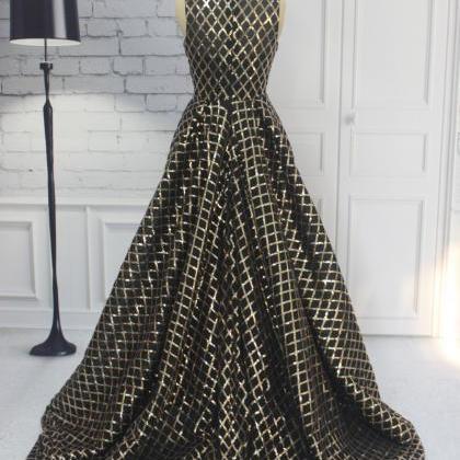 Luxury Black Prom Dresses With High Neck Chapel..