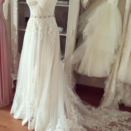 Marvelous White Long Tulle Prom Dresses Showcases..