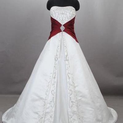 Fashion Burgundy Wedding Gowns Floor Length Satin Embroidered Sweetheart Strapless Chapel Train Wedding Bridal Dresses