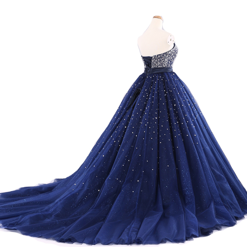 Luxury Dark Navy Blue Ball Gown Prom Dresses Tulle Sweetheart Evening Gowns With Beaded Bodice 