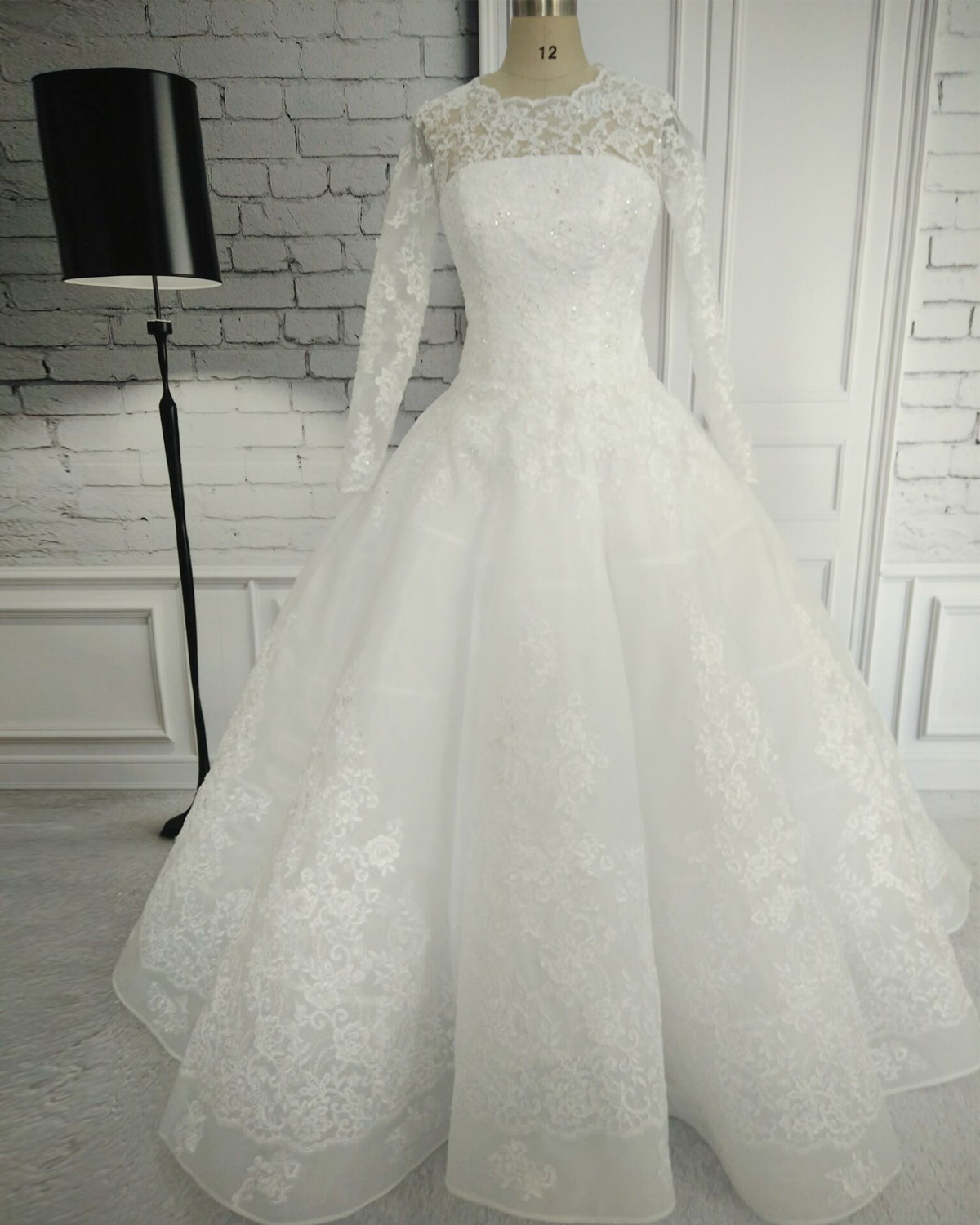 Custom Made White Ball Gown Long Sleeve Wedding Dresses 2017 Floor Length Lace Bridal Gown