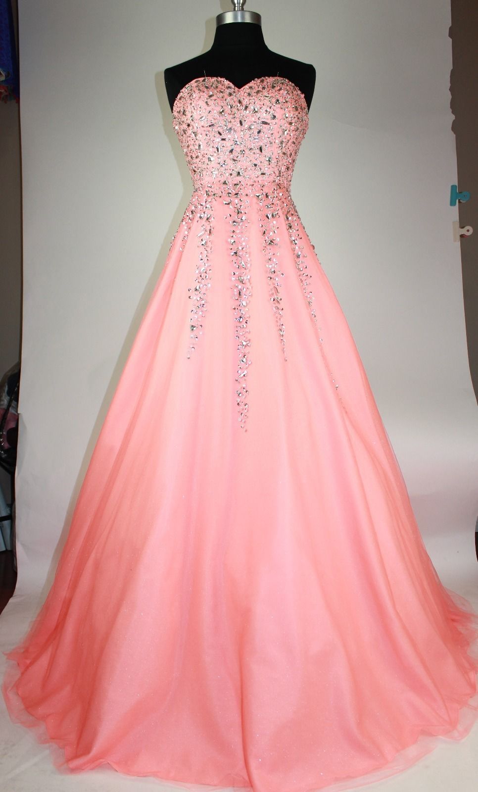 Coral Long Tulle A-line Beaded Formal Dress Featuring Beaded Sweetheart Neck,long Elegant Prom Dresses