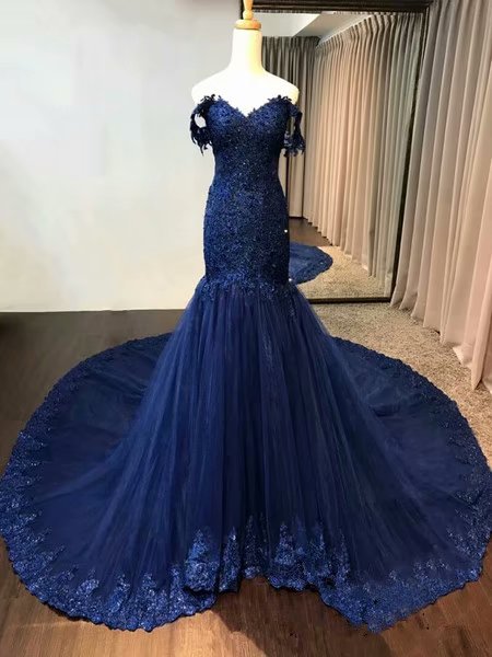 Sexy Off The Shoulder Navy Blue Prom Dresses 2019 Tulle Lace Appliques Tulle Vintage Chapel Train Evening Dress