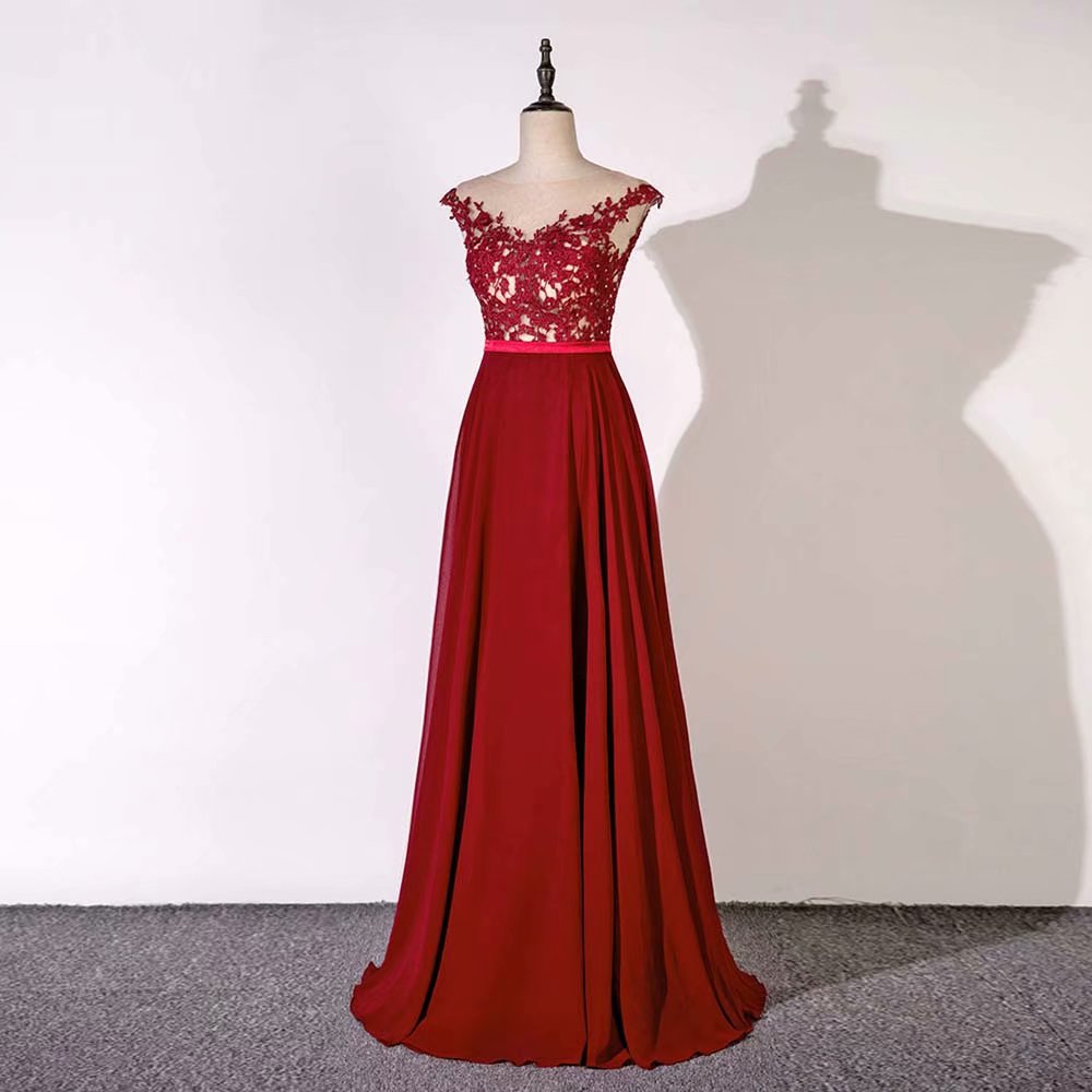 New 2019 Burgundy Prom Dresses Pageant Dresses Sheer Neck Fashion Lace Applique Evening Gown Evening Gowns