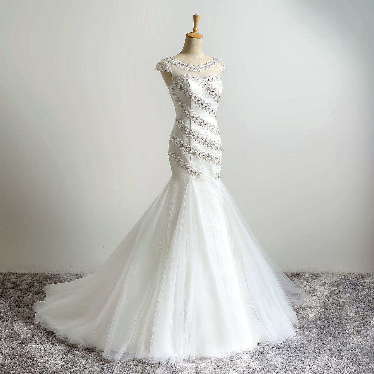 2016 Ivory Illusion Jewel Neckline Mermaid Wedding Dresses Long Vintage Beaded Wedding Bridal Gowns