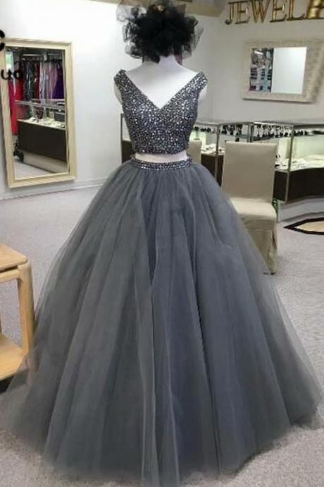 Ball Gown Evening Dresses 2019 V-Neck Sleeveless With Crystal Custom Made Beading Grey 2 Piece Prom Dresses