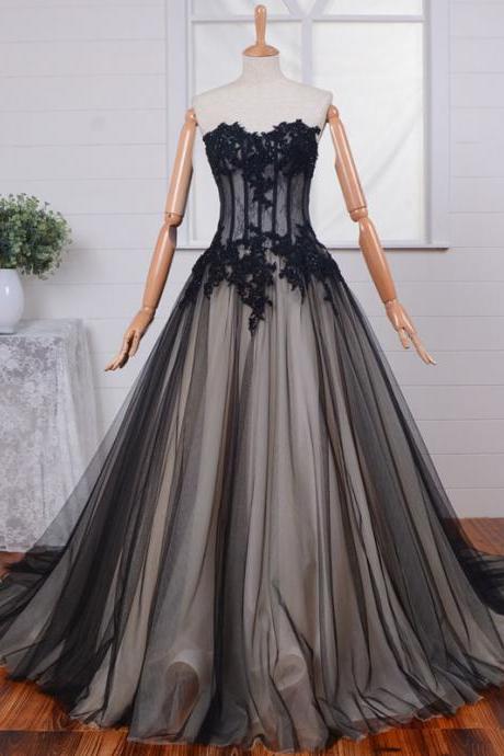 Fashion Sweetheart Lace Appliques Formal Dresses Black Tulle Floor Length Prom Gowns With Chapel Train
